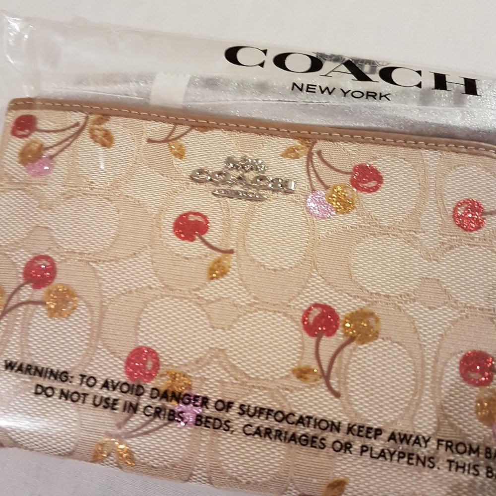 Coach Corner CHERRY Zip Wristlet - Picture 2 of 3